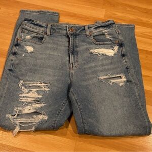 American Eagle Outfitters Light Blue Distressed Mom Jeans